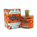 Finca Las Malezas Habanero olive oil set: a cardboard box and a round glass bottle with orange pepper artwork.