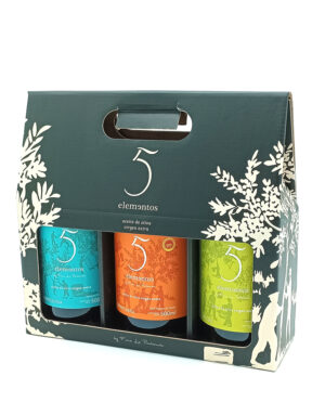 1776794963110 - El Gourmext de Casa Chino Set of three 500ml bottles of 5 elementos extra virgin olive oil in a dark decorative box with a carrying handle.