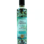 1776794963243 - El Gourmext de Casa Chino Bottle of Finca Las Malézas extra virgin olive oil with teal label and botanical design; reads 'Primer Día de Cosecha' and 'Alta Montaña' on the label.