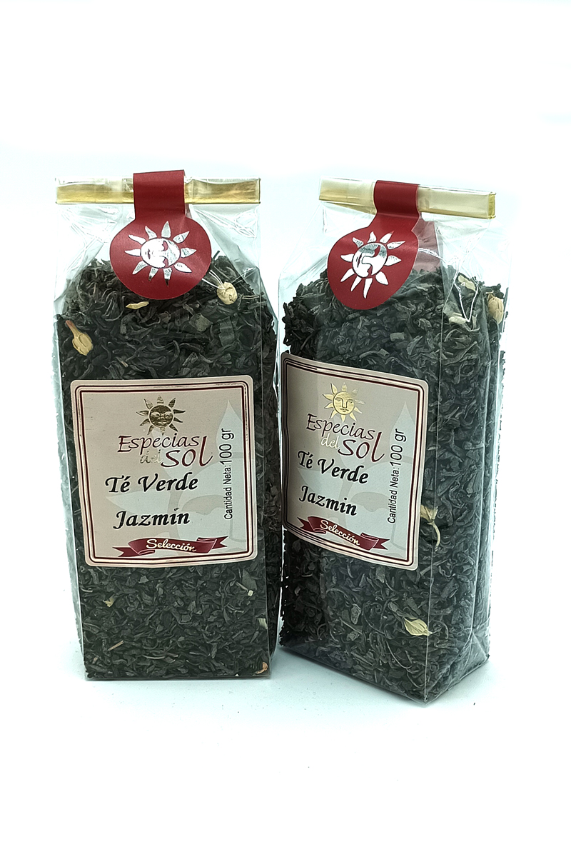 1776794963597 - El Gourmext de Casa Chino Two clear plastic bags of jasmine green tea (Té Verde Jazmín) from Especias del Sol, 100 g each, standing upright side by side.