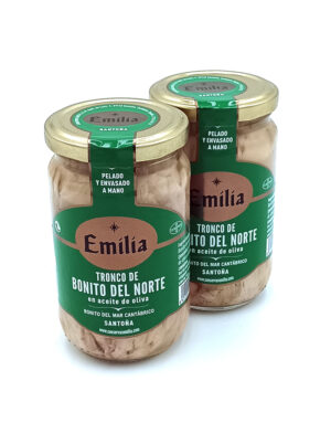 1778794819476 - El Gourmext de Casa Chino Two jars of Emilia bonito del norte in olive oil, green labels and gold lids, front label reading 'Bonito del Norte'.