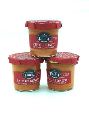 1778794819525 - El Gourmext de Casa Chino Three jars of Emilia bonito pâté with red lids stacked on a white background, labels readable: 'Paté de Bonito'